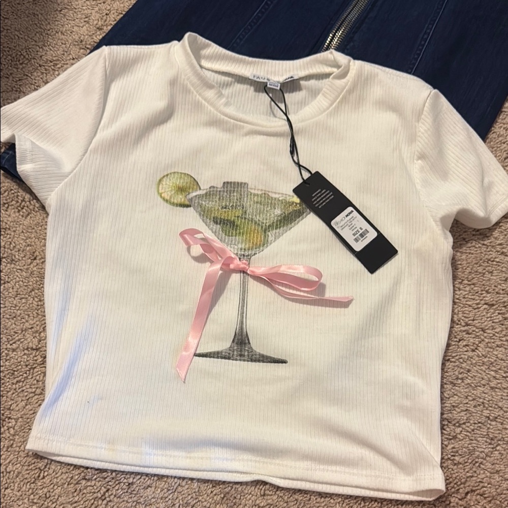 White Tee Martini Glass Design